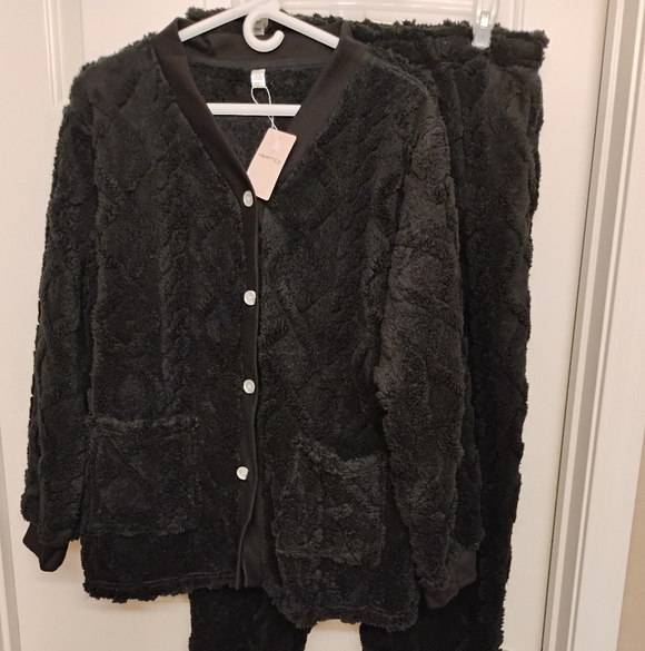 Ladies Heartnice Cargo Pajamas - Picture 3 of 9